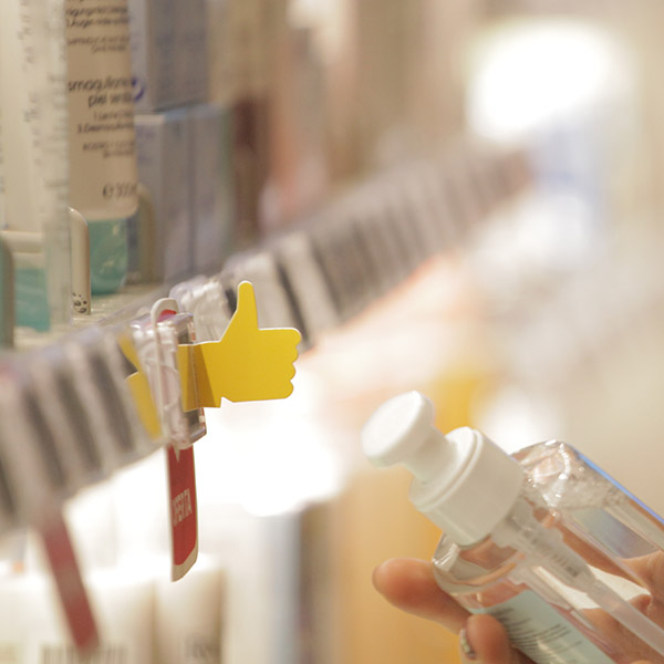 Nicolis Project | in-store digital communication etichette-elettroniche_profumeria2 Soluzioni digitali per il settore Profumeria, Igiene e Bellezza  