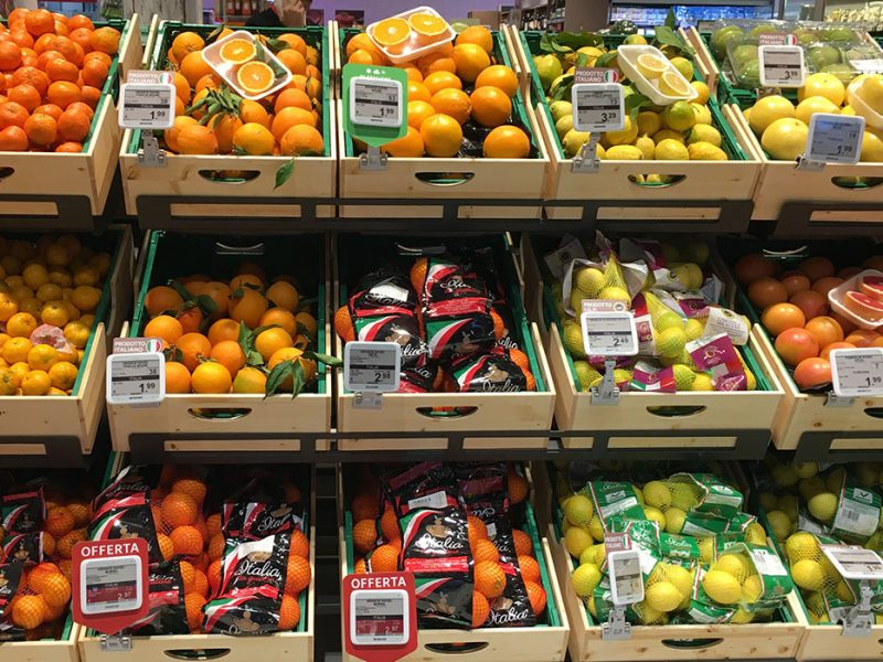 Nicolis Project | in-store digital communication etichette-elettroniche-ortofrutta-800x600 L’etichetta elettronica nel reparto ortofrutta. Tutti i vantaggi operativi e le nuove possibilità di comunicazione  