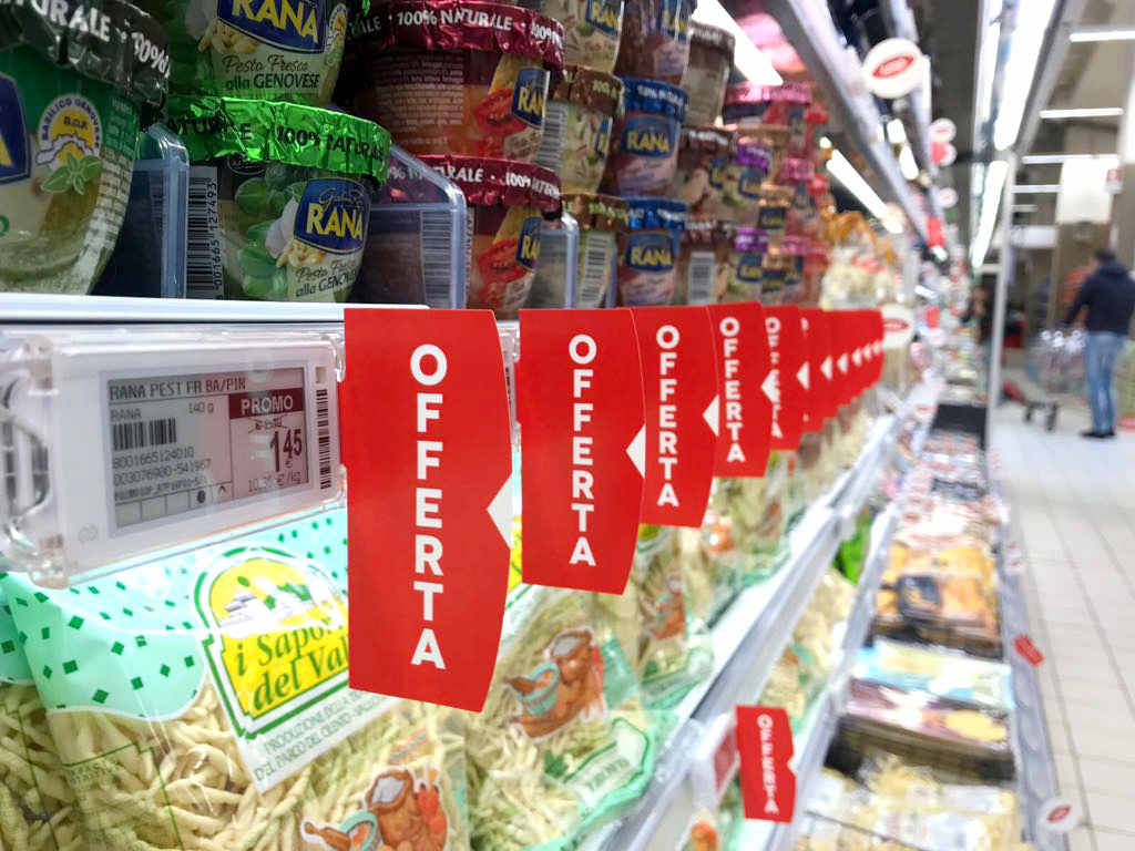 Nicolis Project | in-store digital communication etichette_elettroniche_ipercoop_scaffale_frigo Il Gruppo AZ installa le etichette elettroniche interattive e bsystem3 nel nuovo Ipercoop di Reggio Calabria  