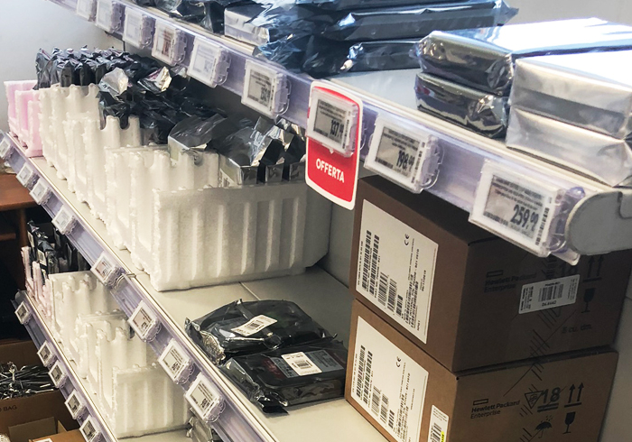 Nicolis Project | in-store digital communication etichette-elettroniche-brevi-3 Digitalizzare la comunicazione in un negozio di informatica? Brevi spa lo fa con le etichette elettroniche Nicolis Project  