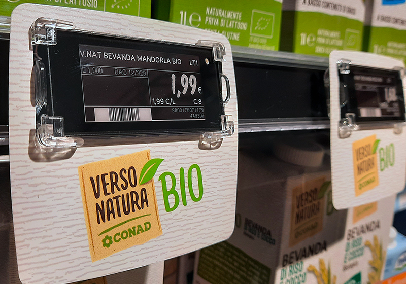 Nicolis Project | in-store digital communication CONAD_News-9 Nicolis Project | in-store digital communication CONAD_News-9 Nuova installazione nel punto vendita Conad DAO a Selva di Val Gardena: quando l’Evoluzione Digitale sposa la tradizione