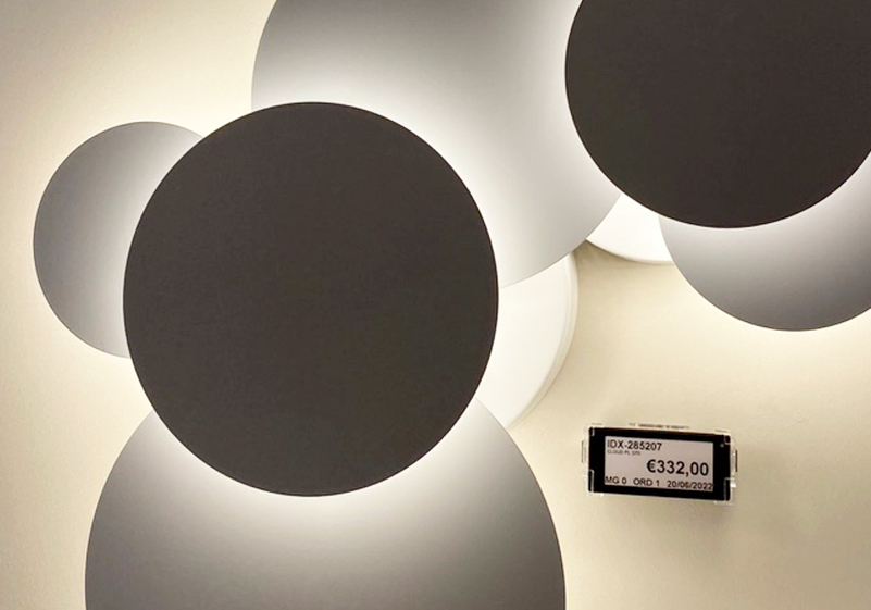 Nicolis Project | in-store digital communication np-News-Installazione-Luce-6 Expo Luce a Roma: una nuova luce al punto vendita grazie alle etichette elettroniche digitali  