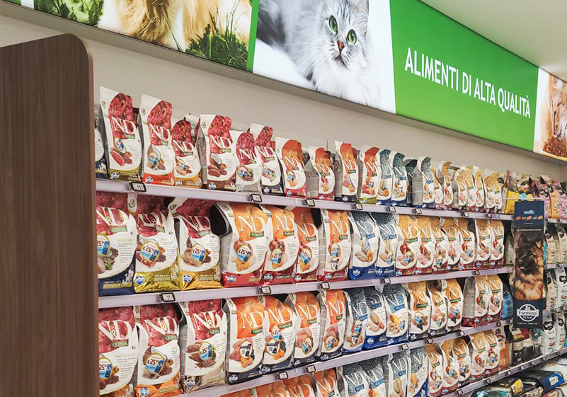 Nicolis Project | in-store digital communication np-News-Installazione-Zooexpert-1 Zooexpert, leader del settore Petshop sceglie le etichette elettroniche nebular per un retail all’avanguardia  